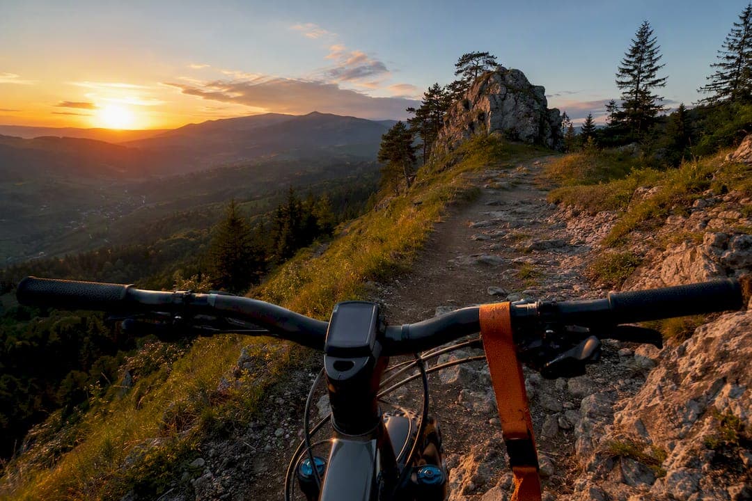 Trasee ebike Bran: ghid complet pe niveluri și autonomie