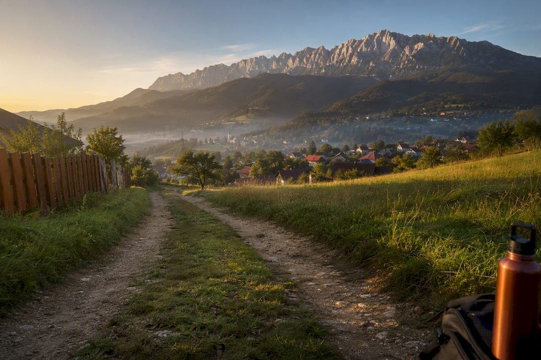 Plimbare în satul Peștera: trasee, distanțe și ce vezi pe drum